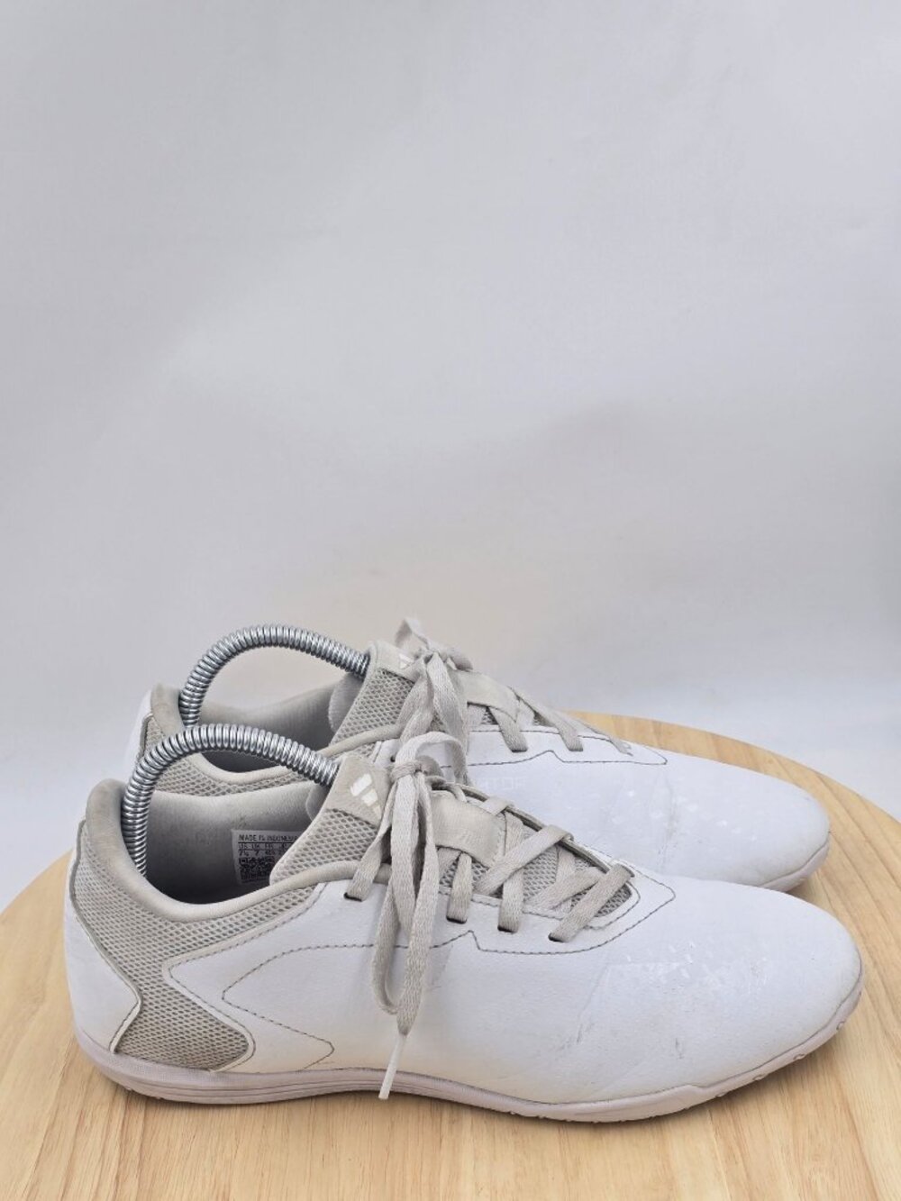 Adidas Predator Accuracy.4 White Indoor Soccer Shoes FZ6117 Mens Size 7.5